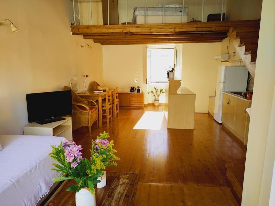 Mary'S Bright Apartment - Corfu Old Town Exteriör bild