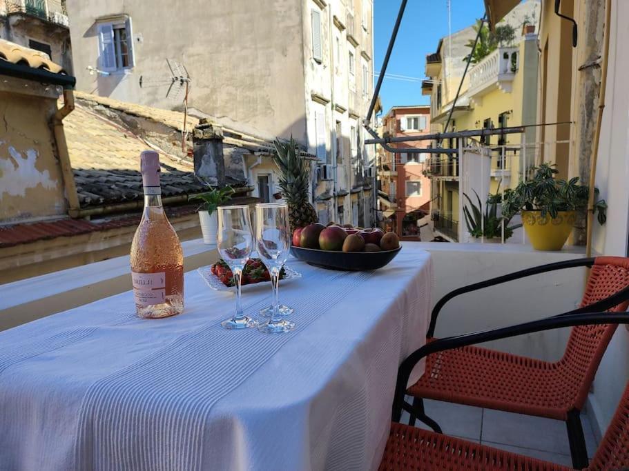 Mary'S Bright Apartment - Corfu Old Town Exteriör bild
